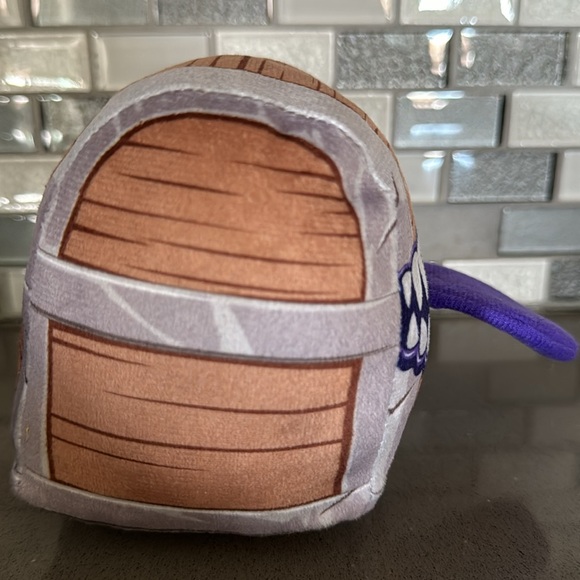 Dungeons & Dragons MIMIC Chest Plush / Limited  Edition / 6” / BRAND NEW - Picture 6 of 16